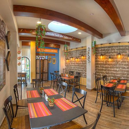 Hotel Santa Paula Таско де Аларкон Екстериор снимка